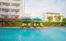 Recenta Phuket Suanluang Hotel