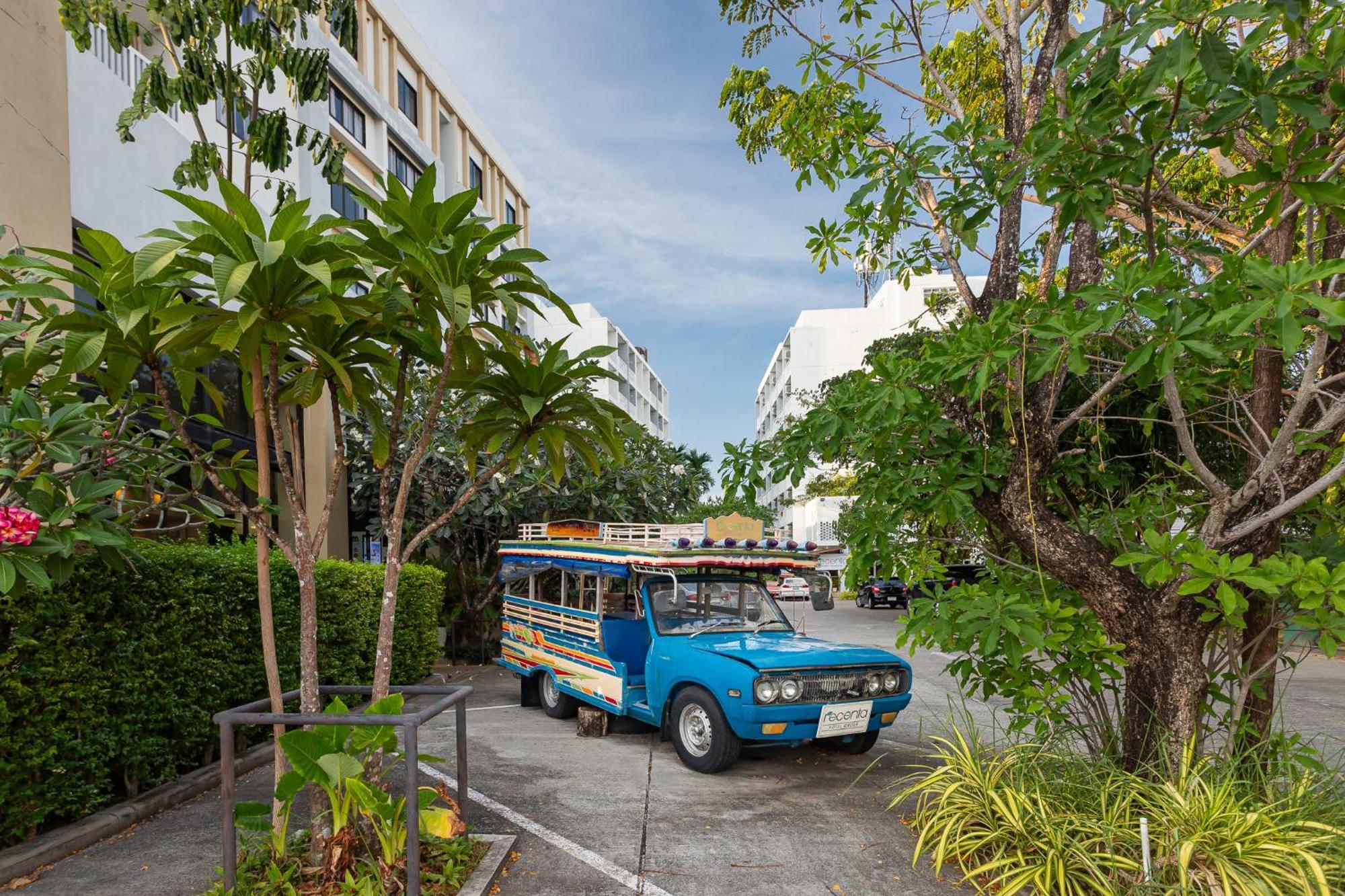 Отель Recenta Phuket Suanluang Экстерьер фото
